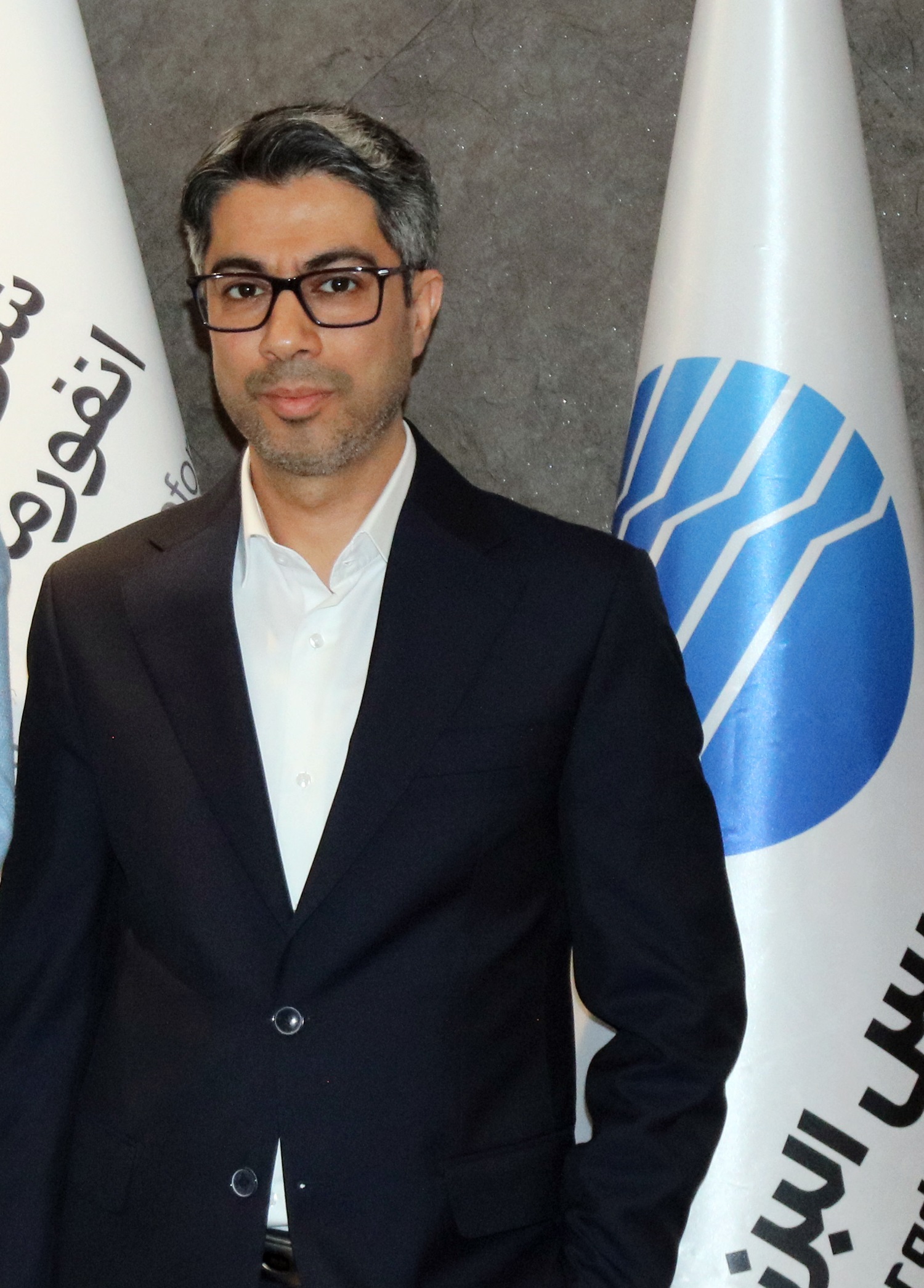 /files/معارفه ارسنجانی1.jpg